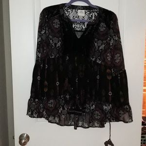 STORE CLOSING MAKE AN OFFER! Knox Rose top